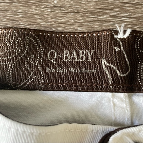 Wrangler Q Baby Mid Rise Jeans 
Size 11/12 X 34 Excellent condition
White - Picture 8 of 12